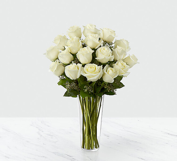 12 White Roses Bouquet